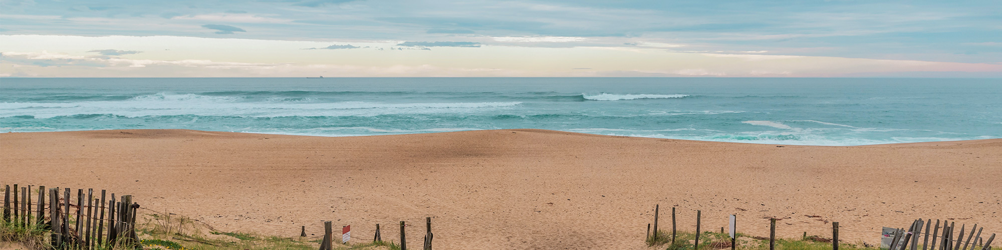 discover ondres beach