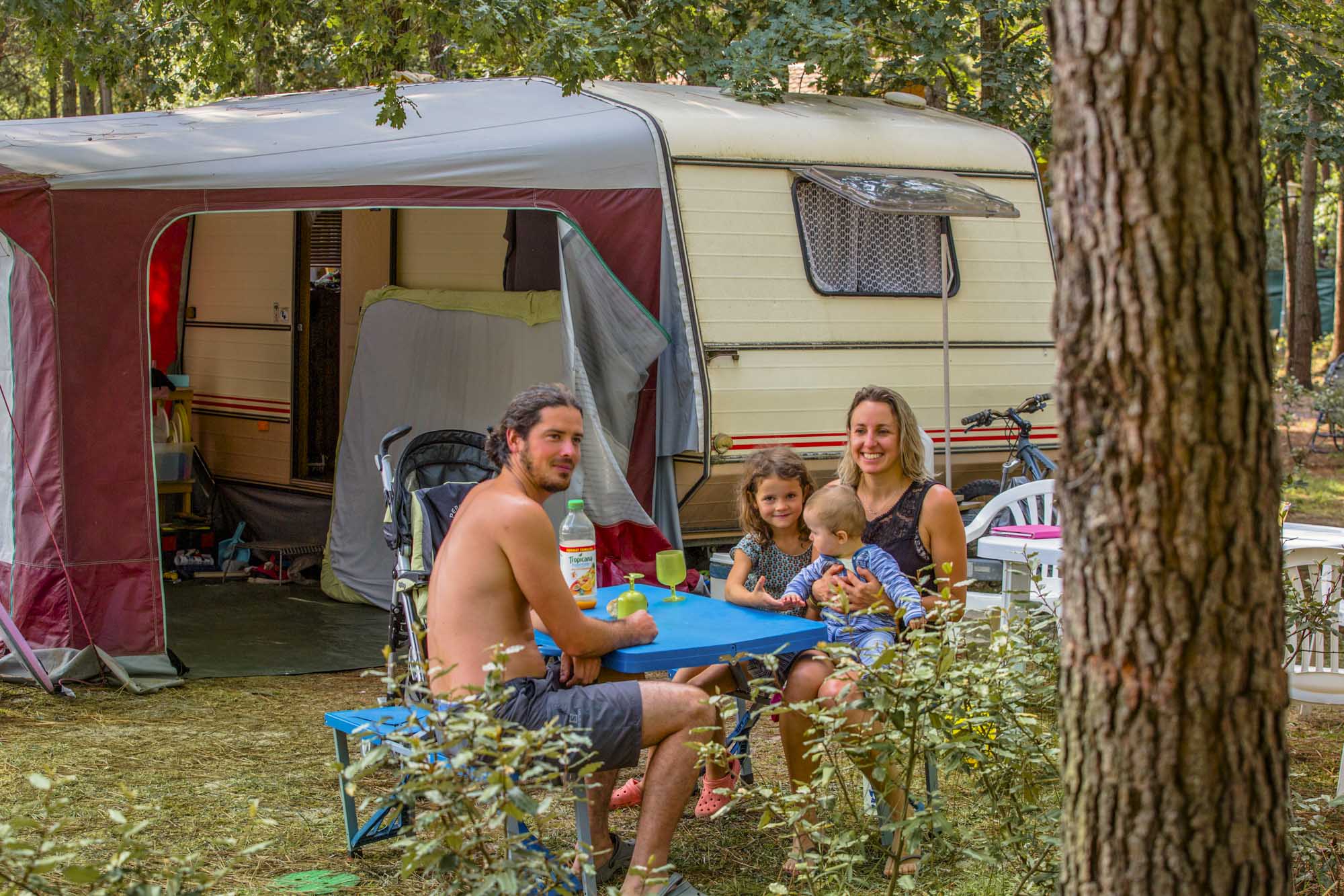 caravan camping auto plaats1